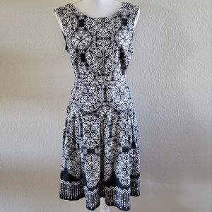 Robbie Bee Scoop Neck Sleeveless Midi Dress